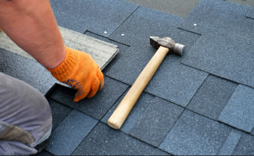 3 Tips to Get the Services of a Top Roofer