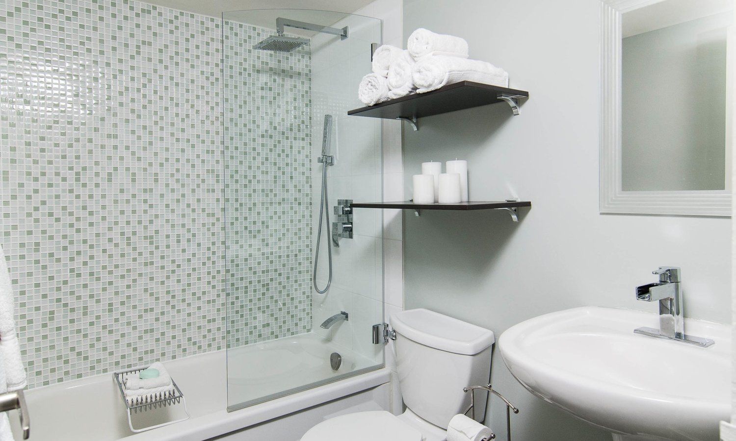 Bathroom design stores toronto