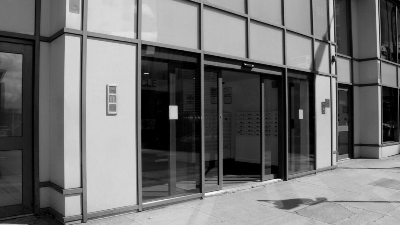 Why Are Automatic Sliding Doors Systems So Popular?