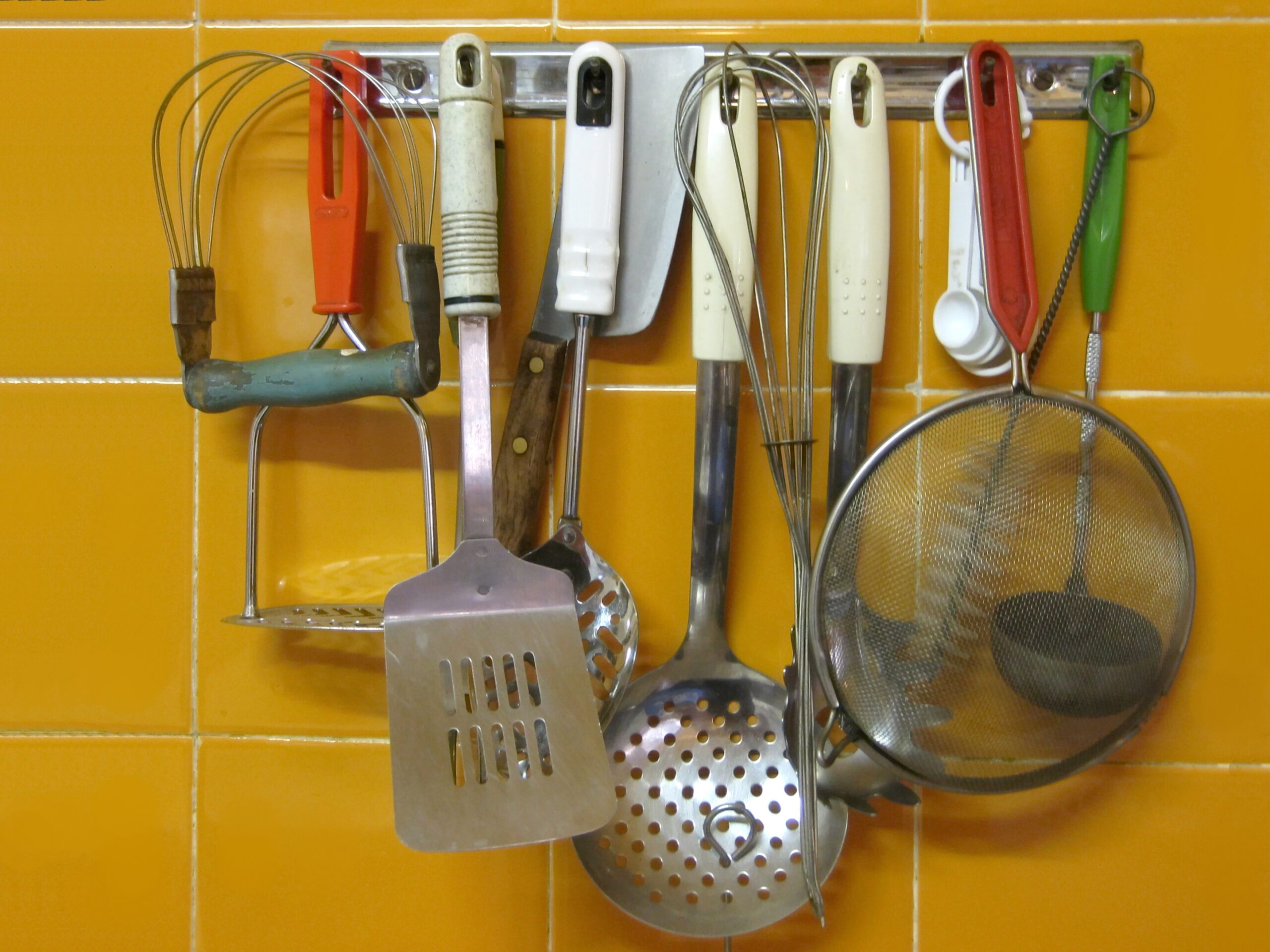 A Mini Guide For Buying Kitchen Equipment