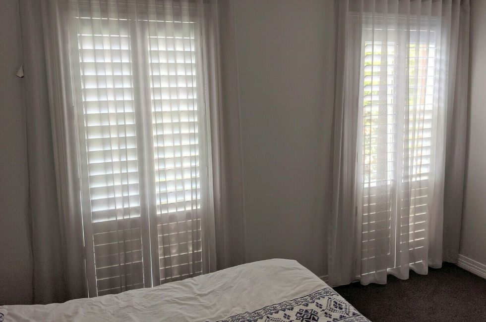 How To Safely Operate Your Motorized Blinds Curtains