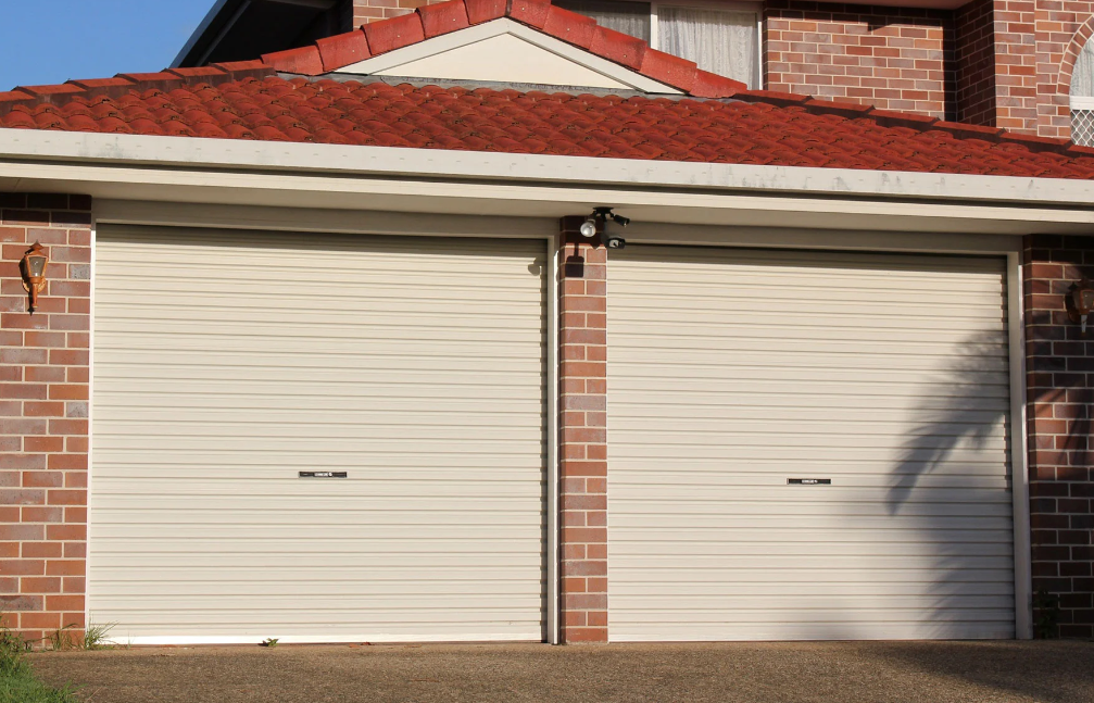 Beyond Conventional Doors: Exploring the Advantages of Roller Doors in Cabarita