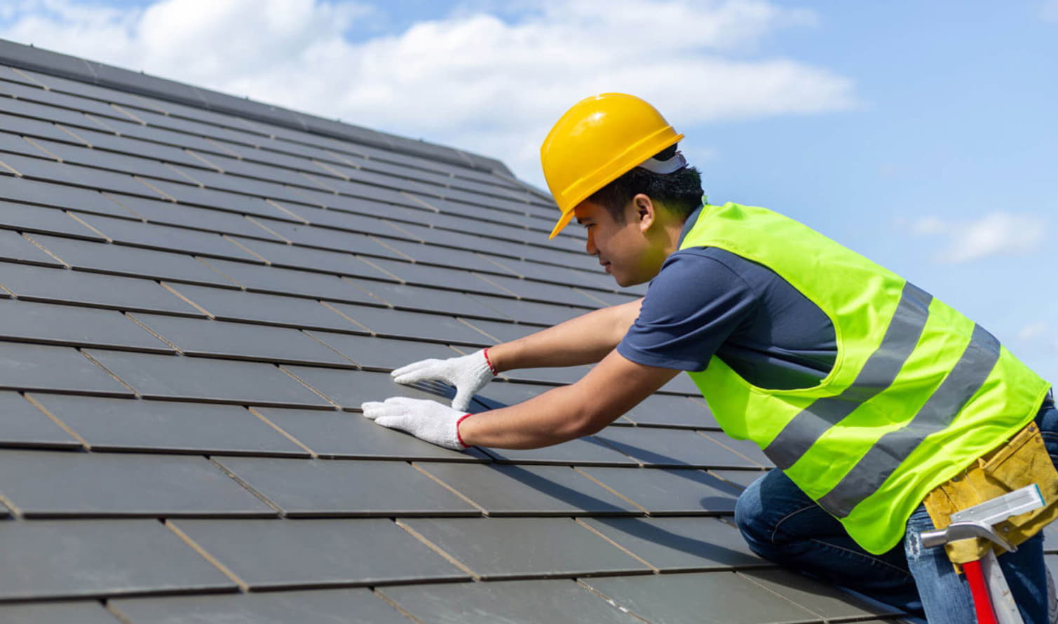 5 Signs That You Need an Emergency Roof Repair ASAP