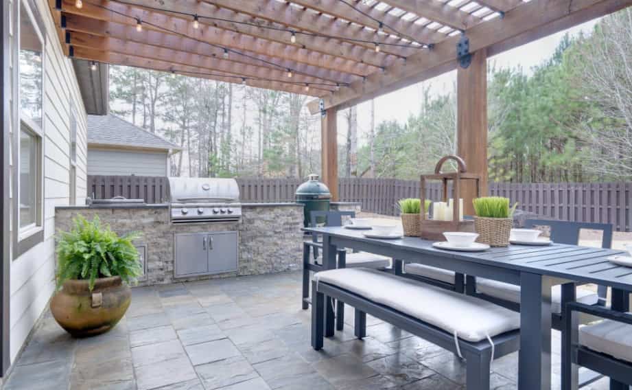 Enhancing Your Home’s Value: The Impact of Custom Pergola Installation