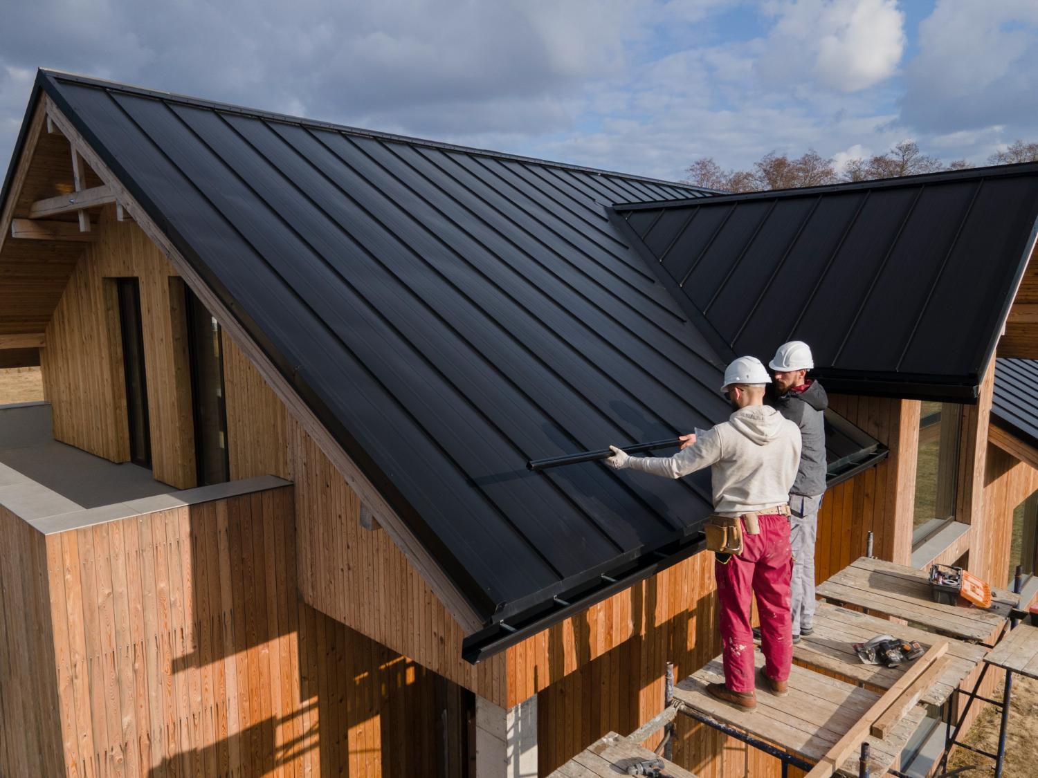 Choosing the Right Roofing Companies: What Homeowners Need to Know