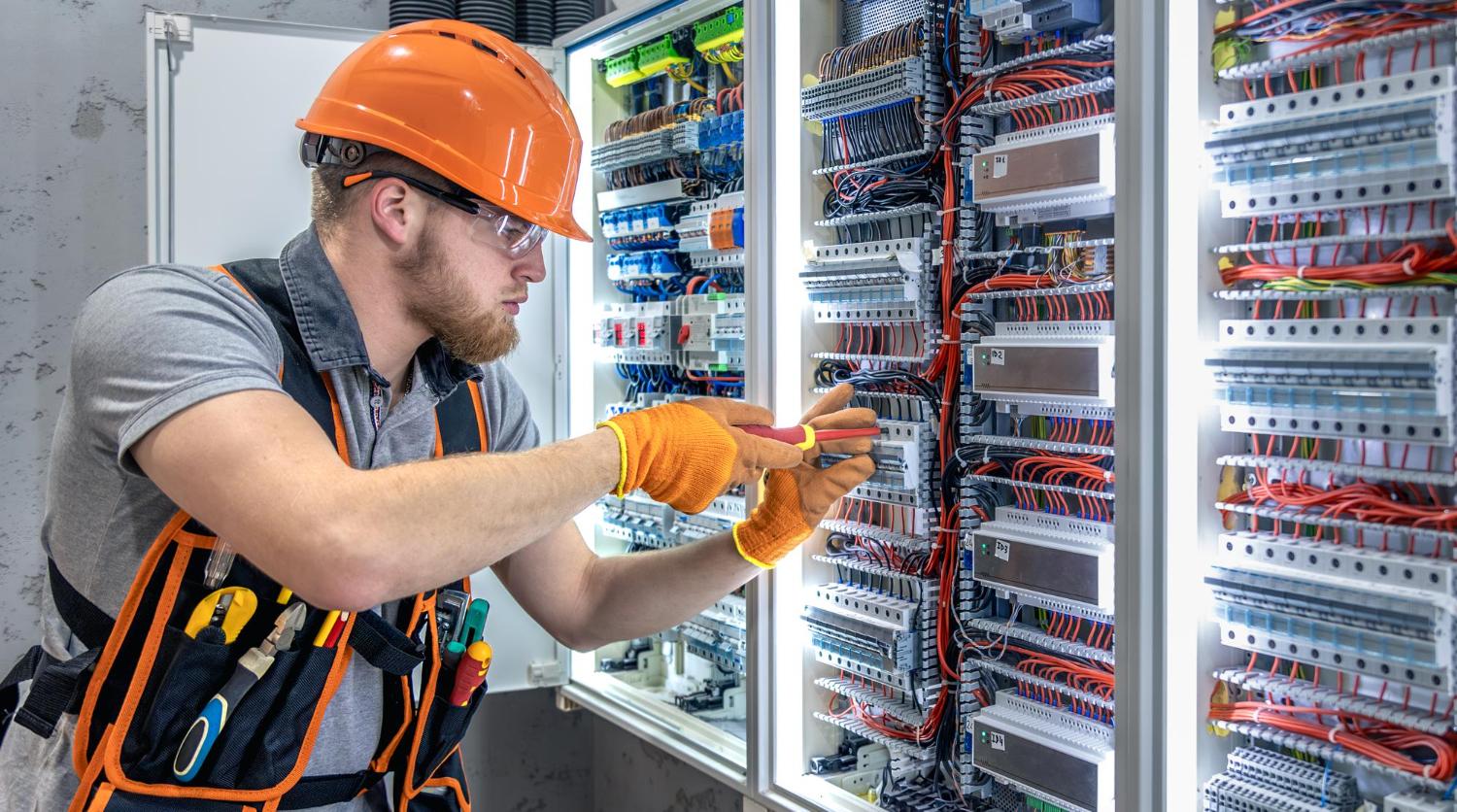 Why Fault Finding Should Only Be Done by a Licensed Gold Coast Electrician?