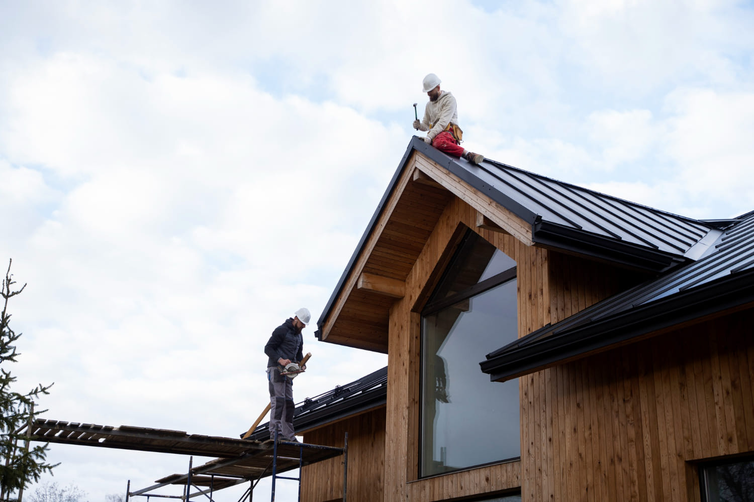 Finding The Best Roofing Suppliers In Auckland: What Separates Good From Great Ones